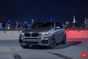 BMW X5 xDrive30d on Vossen Wheels (VFS1)
